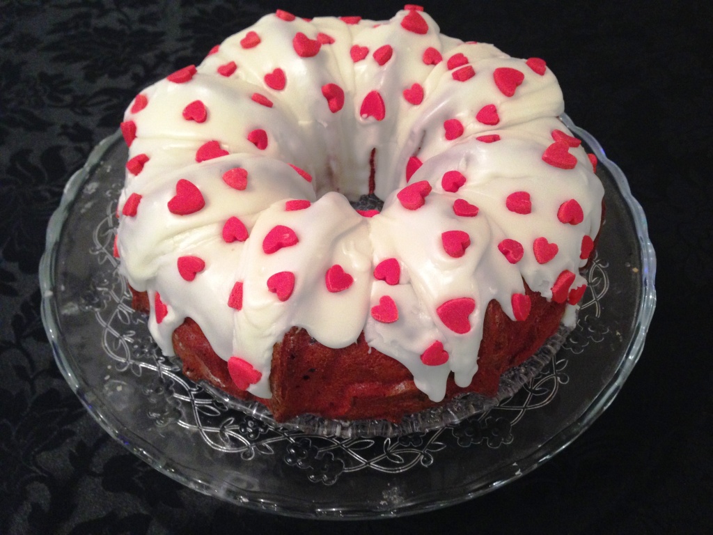 valentines-day-red-velvet-hidden-heart-design-bundt-cake-with-fondant-shapes-and-cream-cheese-icing.jpg